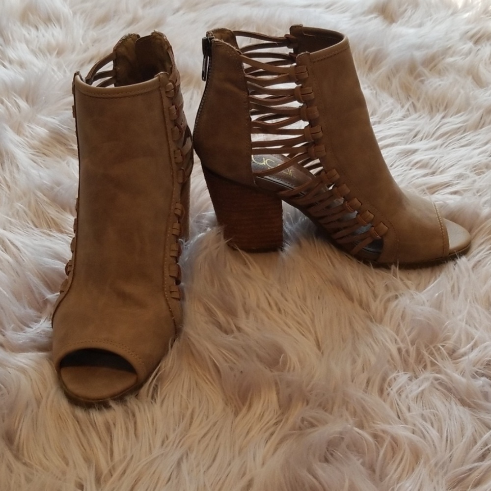 Summer booties, size 6